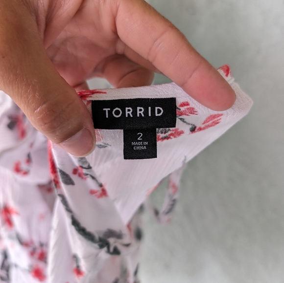 Torrid floral cold shoulder blouse crinkle size 2xl‎ - Picture 6 of 10